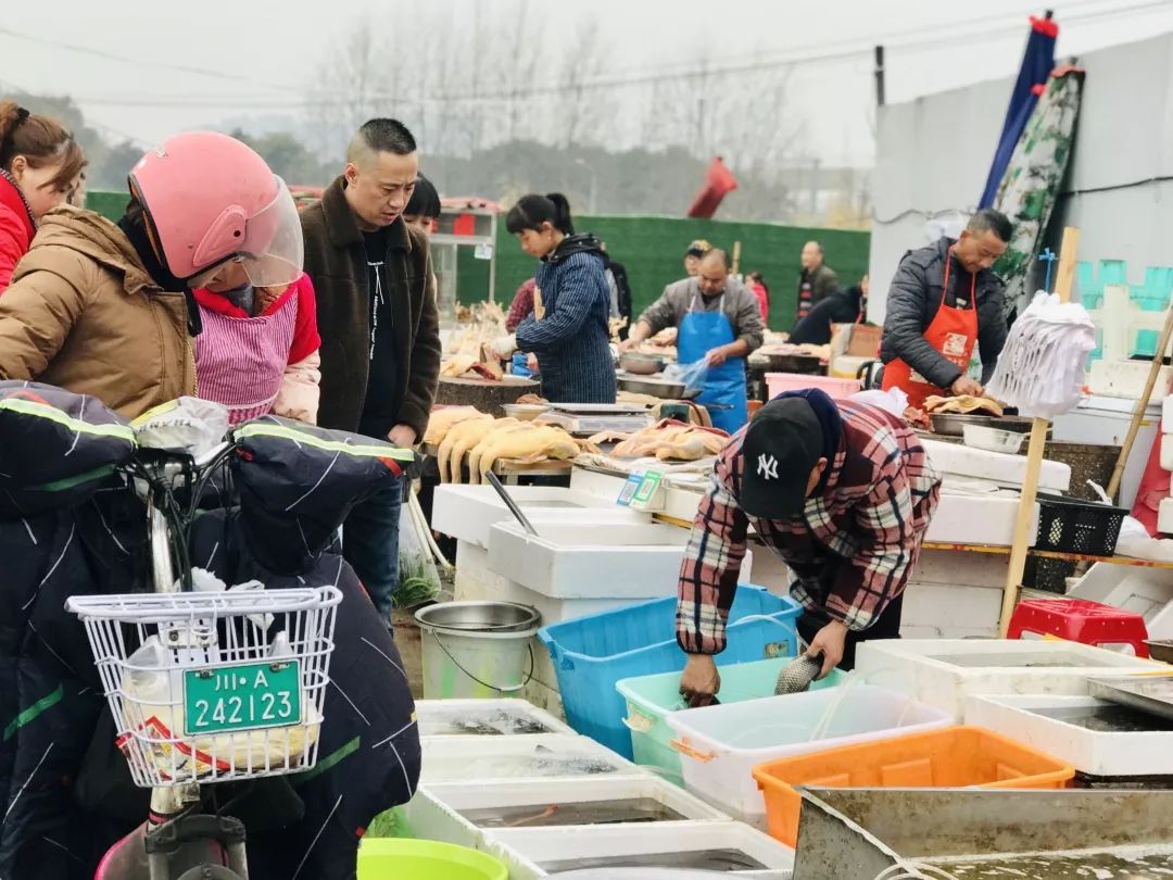 土土的土桥，露天集市粗放好逛