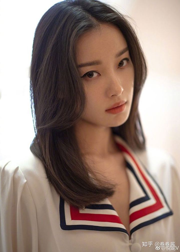 为何剪短发那么减龄时尚,为什么剪短发显老扎起来显小