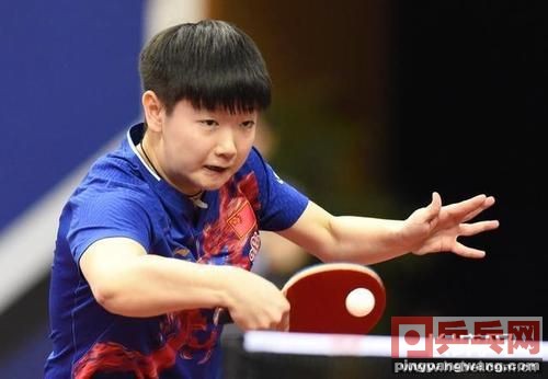 横板反手推拨的正确动作视频,反手推拨技术在练习中的常见问题