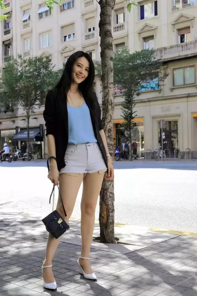 50-60岁秋景拍照摆姿,40至50岁拍照如何摆姿