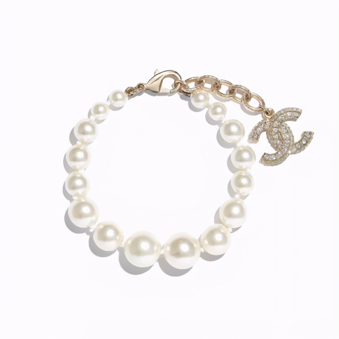 为什么大家都喜欢买香奈儿,香奈儿带给你的感触