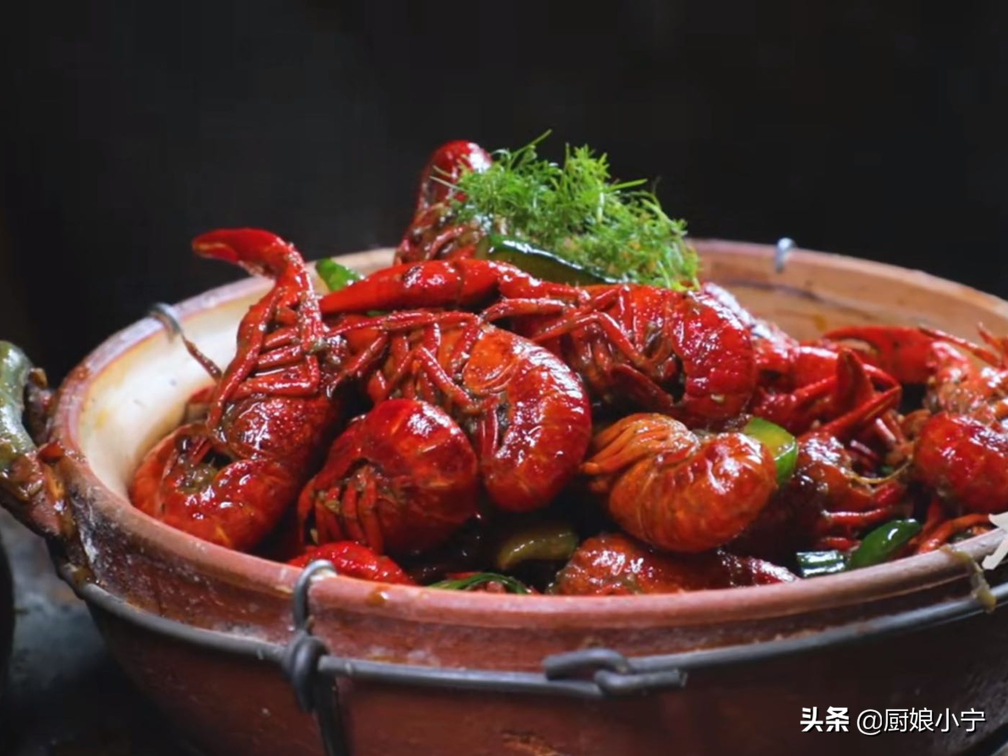 李子柒评论土豆的一生,李子柒晒土豆