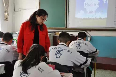 身边的榜样师德师风,不忘初心身边的榜样