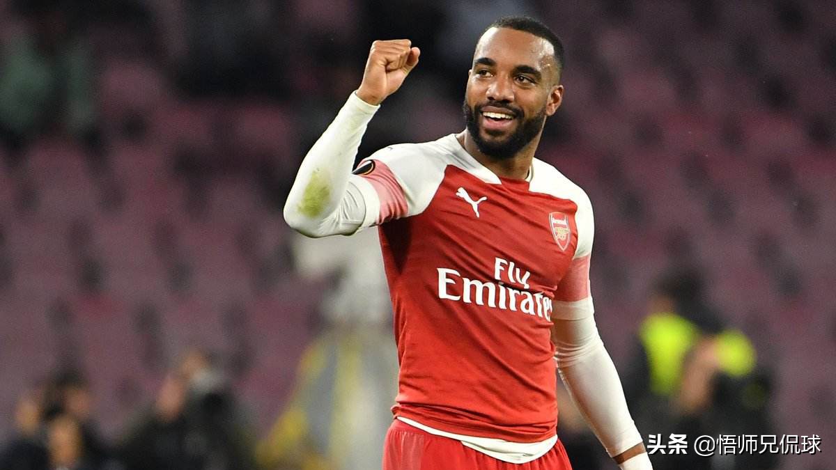 8000万欧也摁板凳，从*裤内**男模到英超主帅，他到底经历了什么？