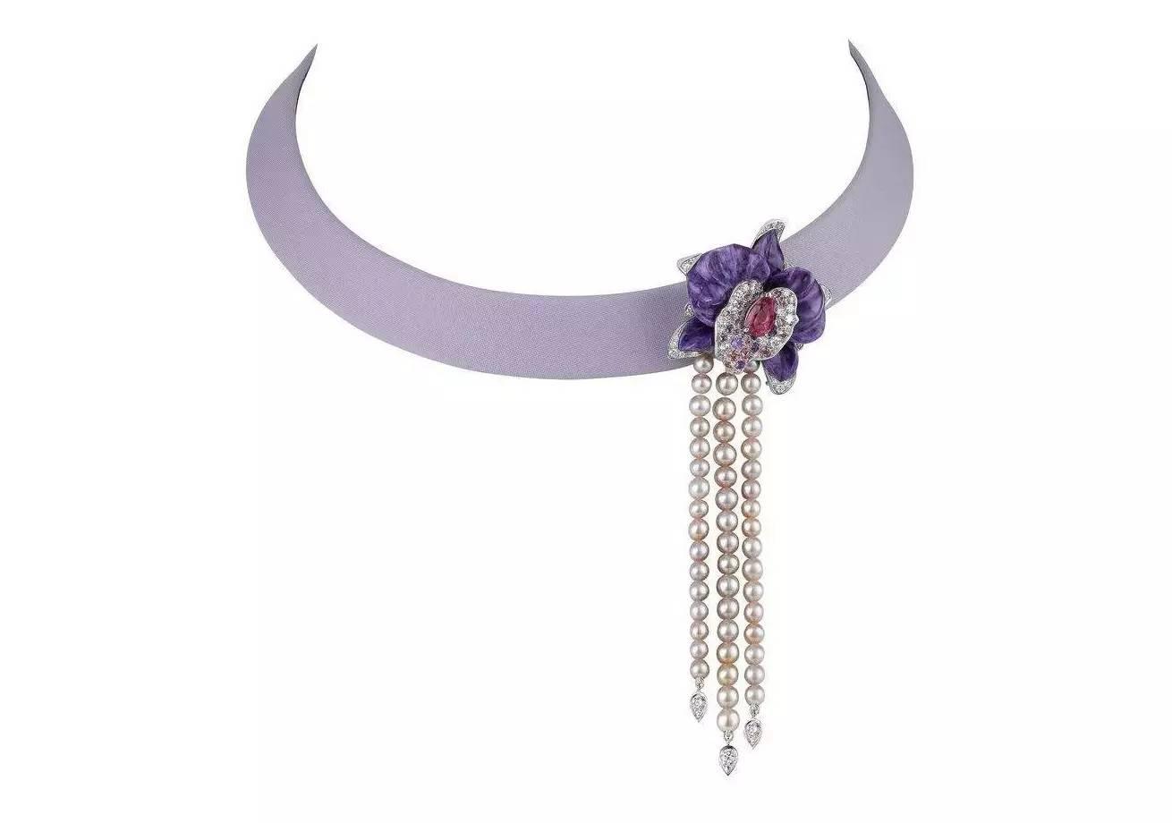 人世间有百媚千红的下一句是什么,任世间百媚千红唯独对你情有独钟