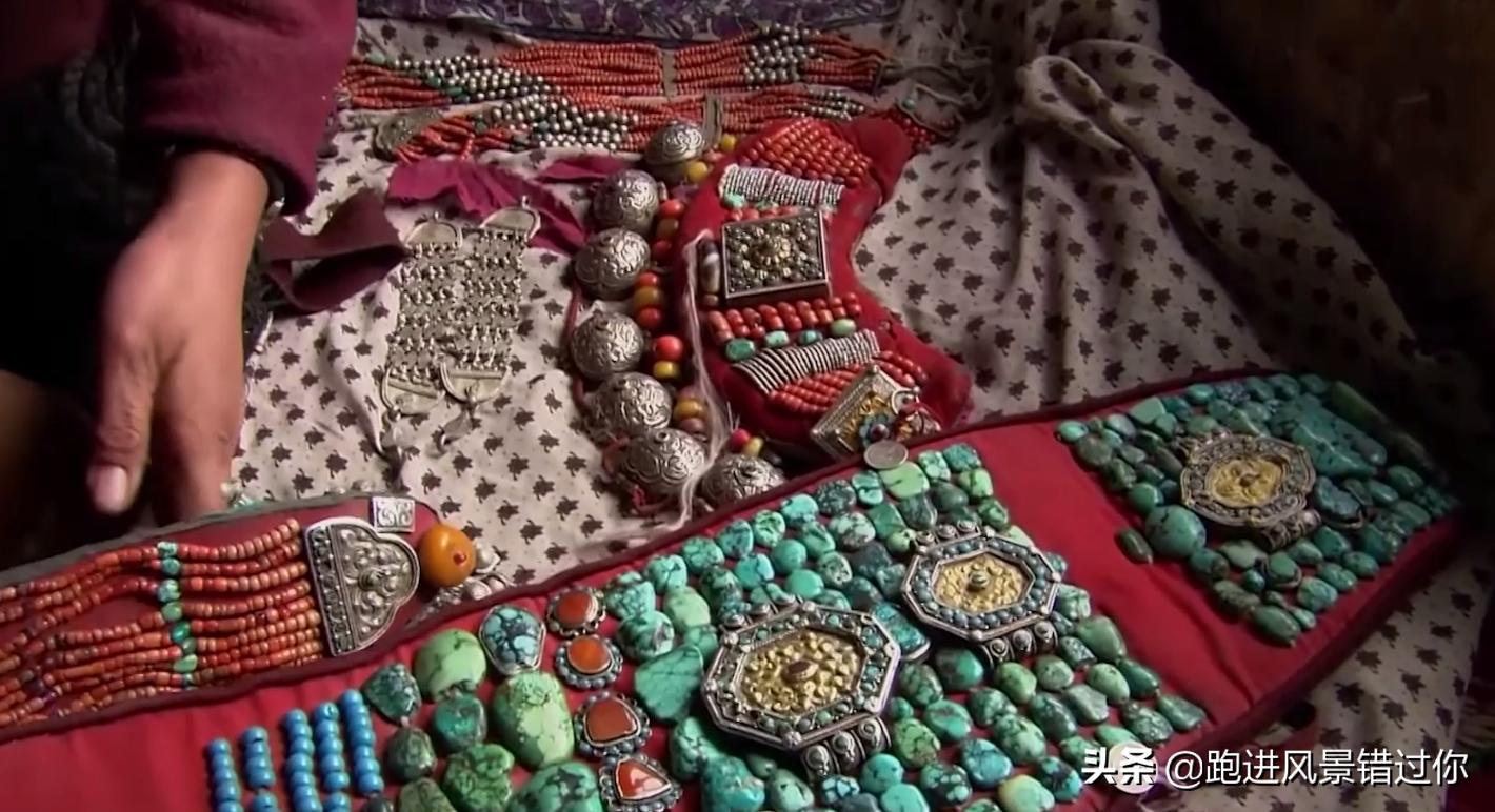 喜马拉雅上的女孩出家,喜马拉雅山中的女性出家为尼