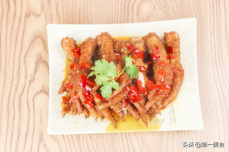 虎皮鸡爪怎么做会又香又烂有点甜,虎皮鸡爪如何做到脱骨而不烂