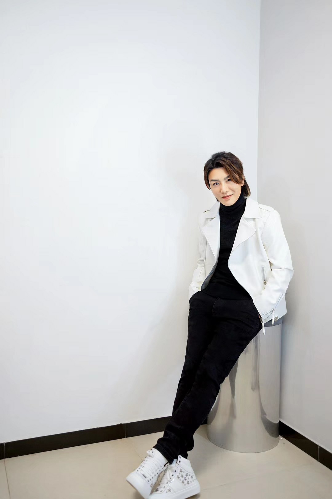 展展和罗罗在舞台上表演沙漠骆驼,沙漠骆驼展展与罗罗的视频完整版