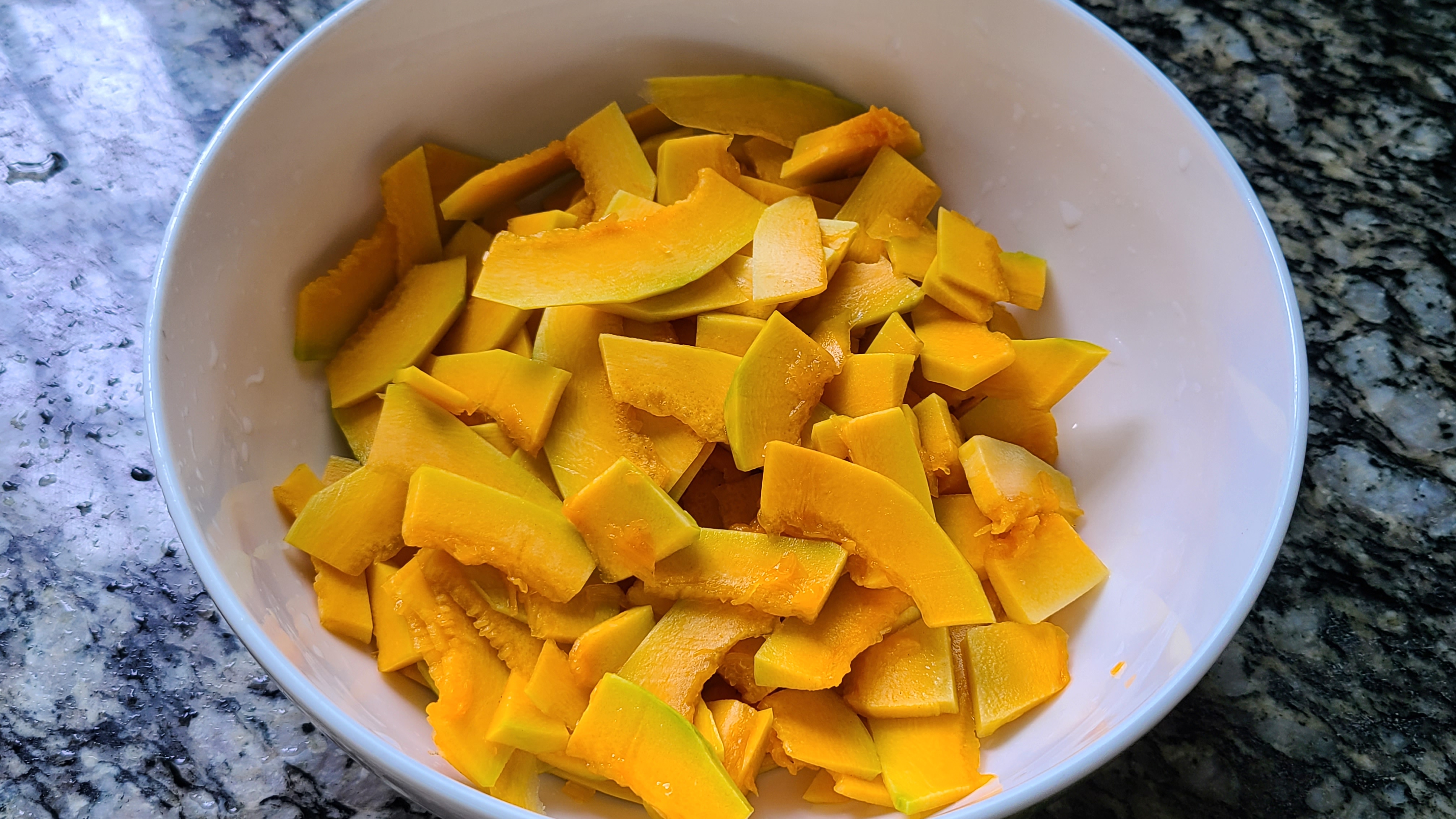 冬天广东正宗粤式糖水,广东秋冬糖水怎么做