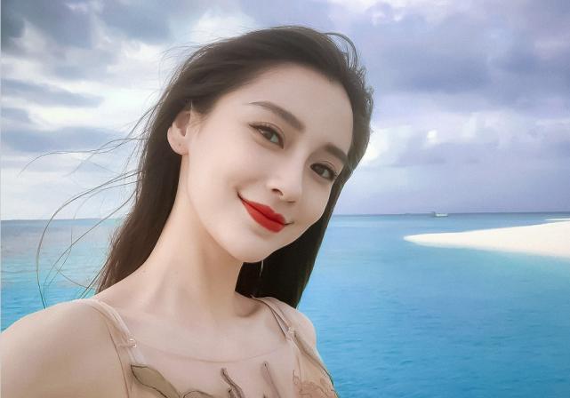 angelababy路透显气色,angelababy路透拍摄花絮