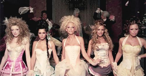 齐名茜茜公主、发明仙裙扶植LV，皇帝夫君却出轨完美皇后百年浮沉