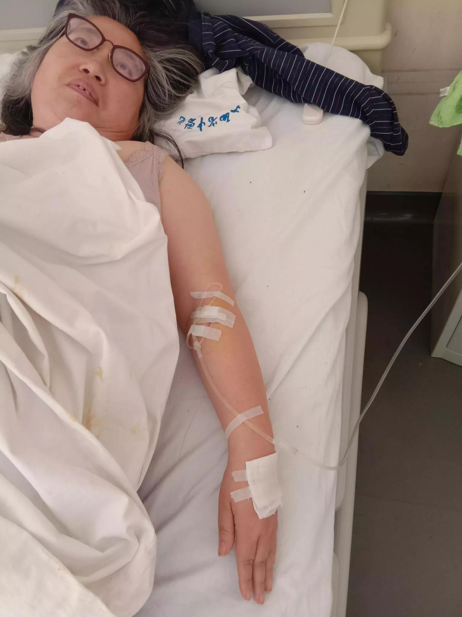 乳腺癌术后14个月复查,乳腺癌术后复查一次多少钱