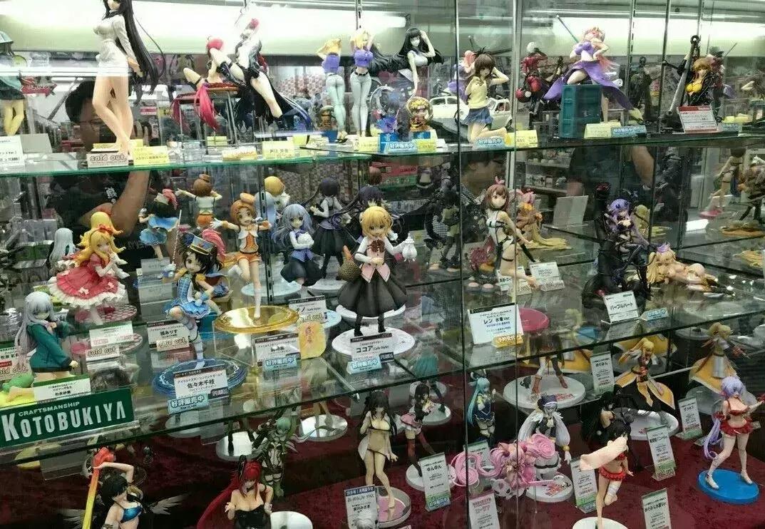 一面墙的手办值一套房,一整面墙的手办