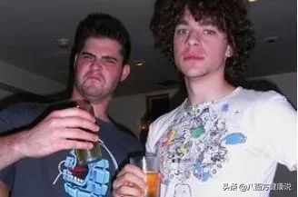 喝酒脸红是不适合喝酒吗,喝酒脸红是酒量好吗