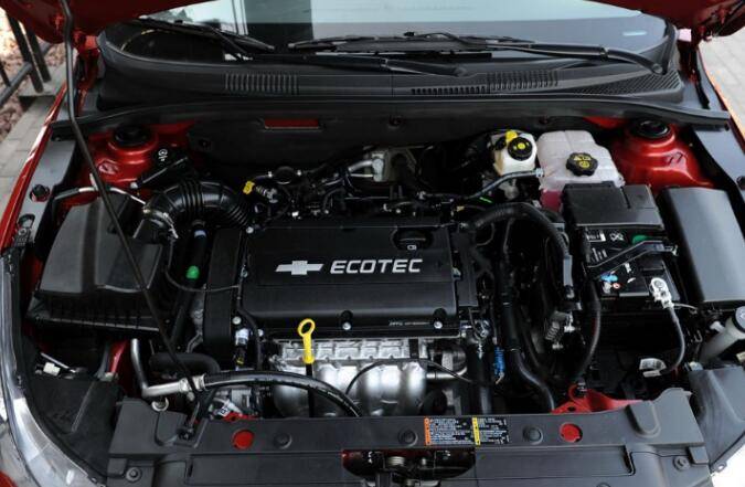 花2万7买台2012年的科鲁兹值不值,16年3万公里手动科鲁兹好出手不