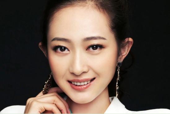 发型设计与脸型眉型搭配,标准五官比例适合发型