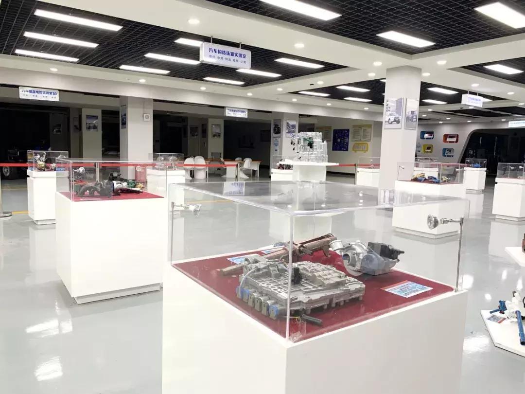 国内最大的新能源汽车实训设备,汽车实训基地