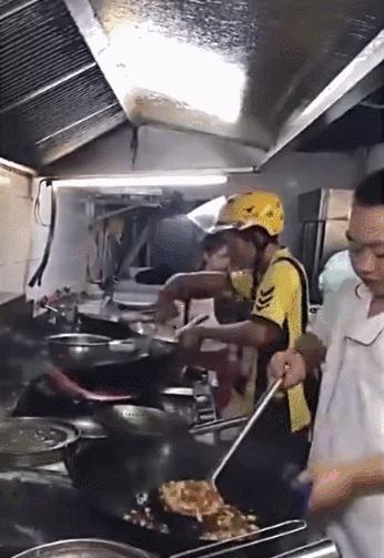 小镇互联网风云,朋克鸡排哥