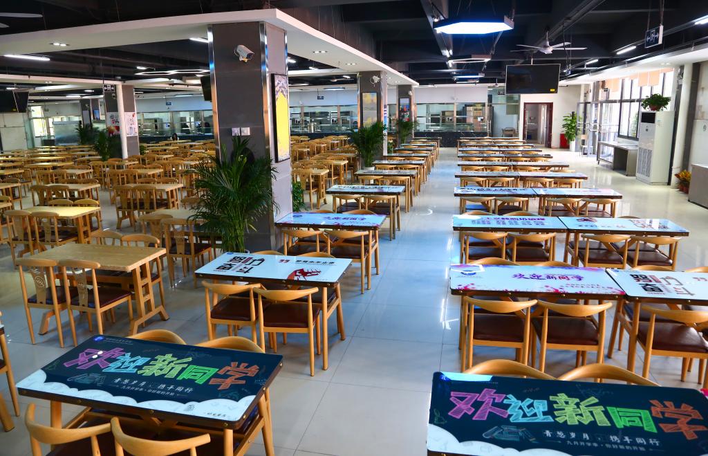 最新邯郸职业学院,逛邯郸职业技术学院