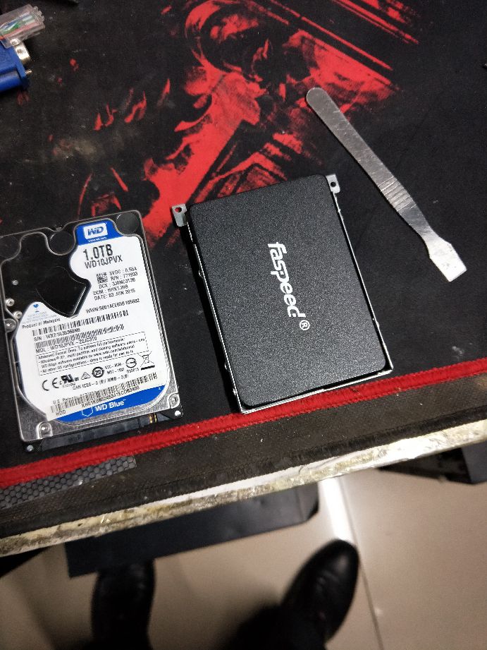 宏基E5一571笔记本换固态方法