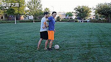 如何正确地进行1v1背身防守