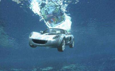 车辆落水车门打不开时怎么自救,车子落水车门能打开吗