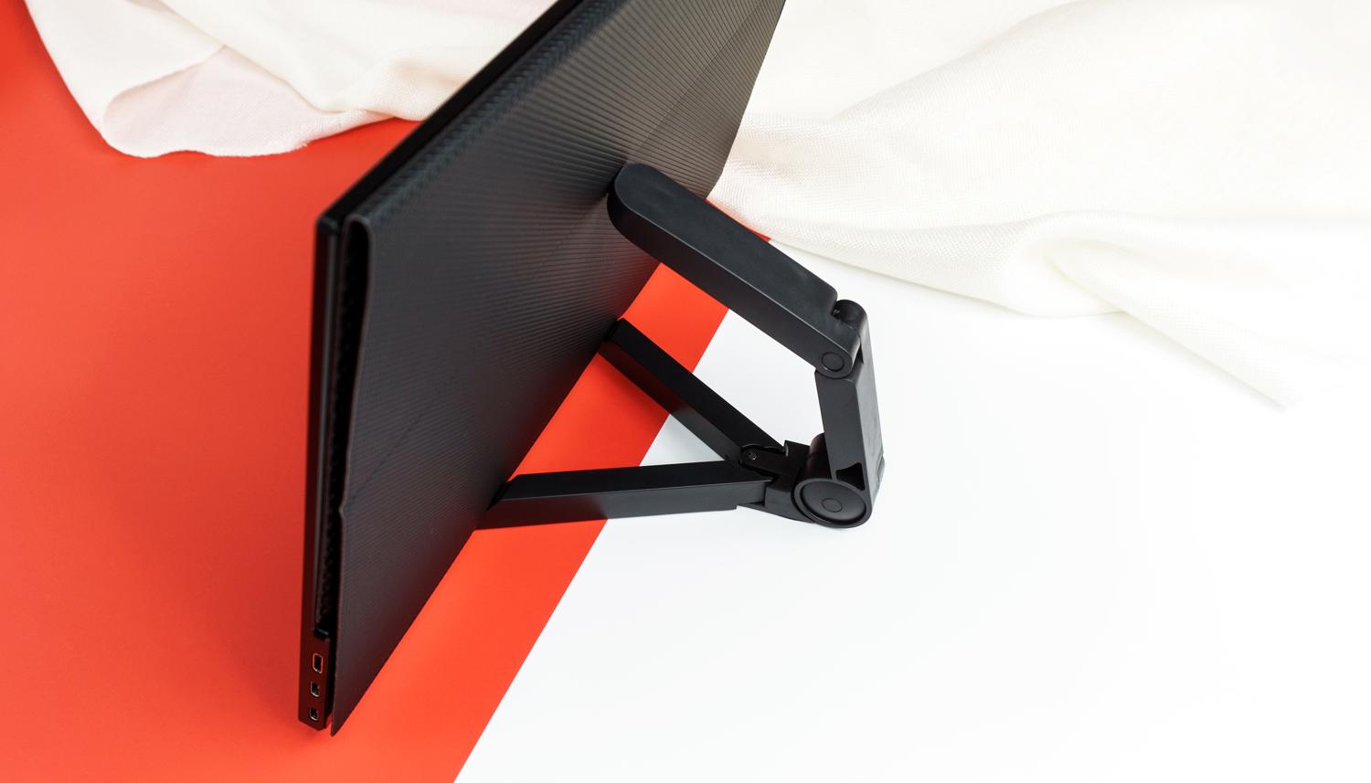 switch游戏机便携版测评,办公和玩switch的显示屏