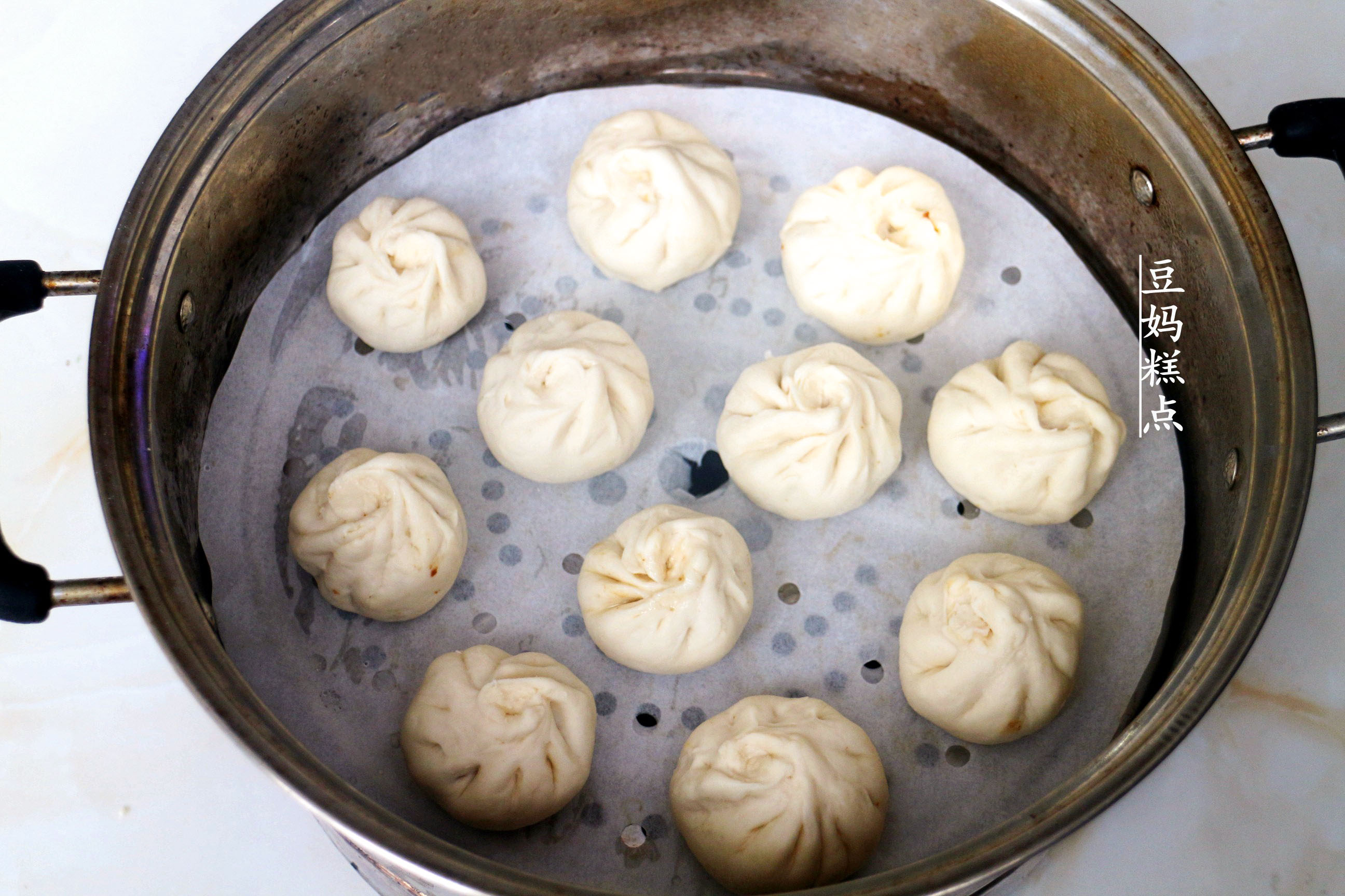 和儿子学做包子,老北京正宗酱肉包