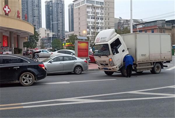 水滴汇集成海,水滴汇聚成海标题
