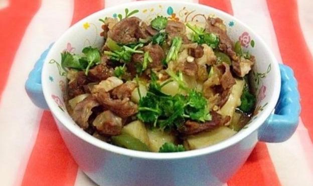 土豆炖羊肉的正确做法视频,土豆炖羊肉的正确吃法