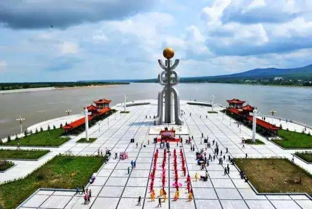 中国地大物博，知道东、南、西、北极在哪里吗？