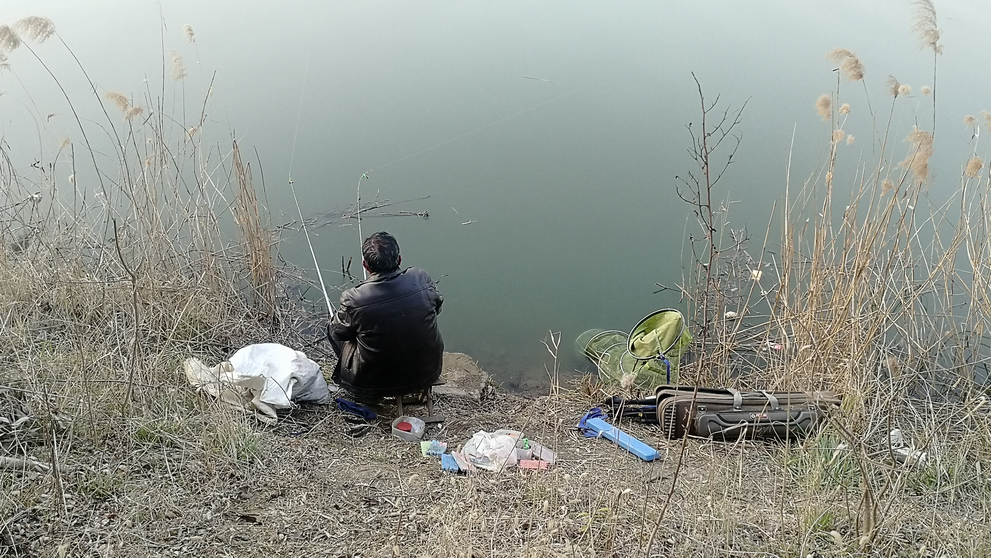 野钓挂蚯蚓没有鱼口怎么办,蚯蚓钓鱼鱼怎么不上钩