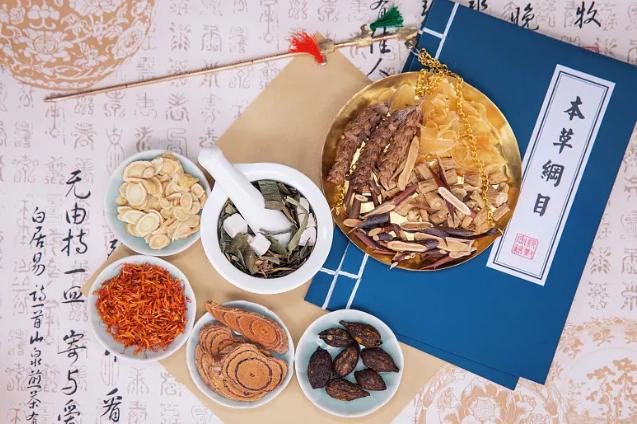 雄黄粉能驱蛇吗对人畜有无危害,蛇为什么害怕雄黄粉