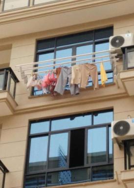 阳台晾衣服的方法图解,最实用的6种阳台晾衣服