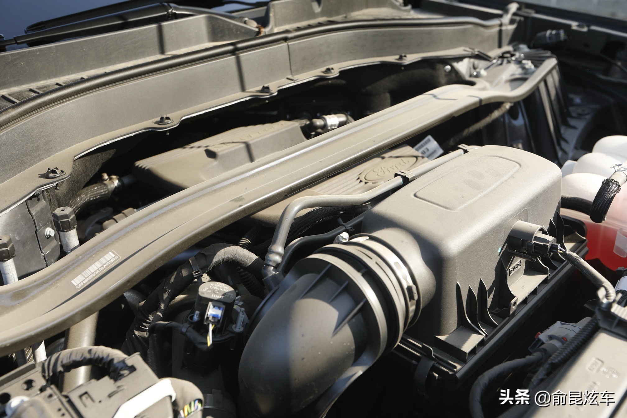 全新大七座suv福特探险者,帅气十足的性能轿跑suv