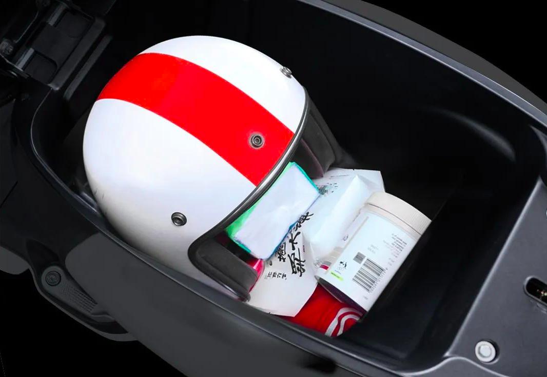 立马电动车2023新款带棚,续航最长的立马电动车