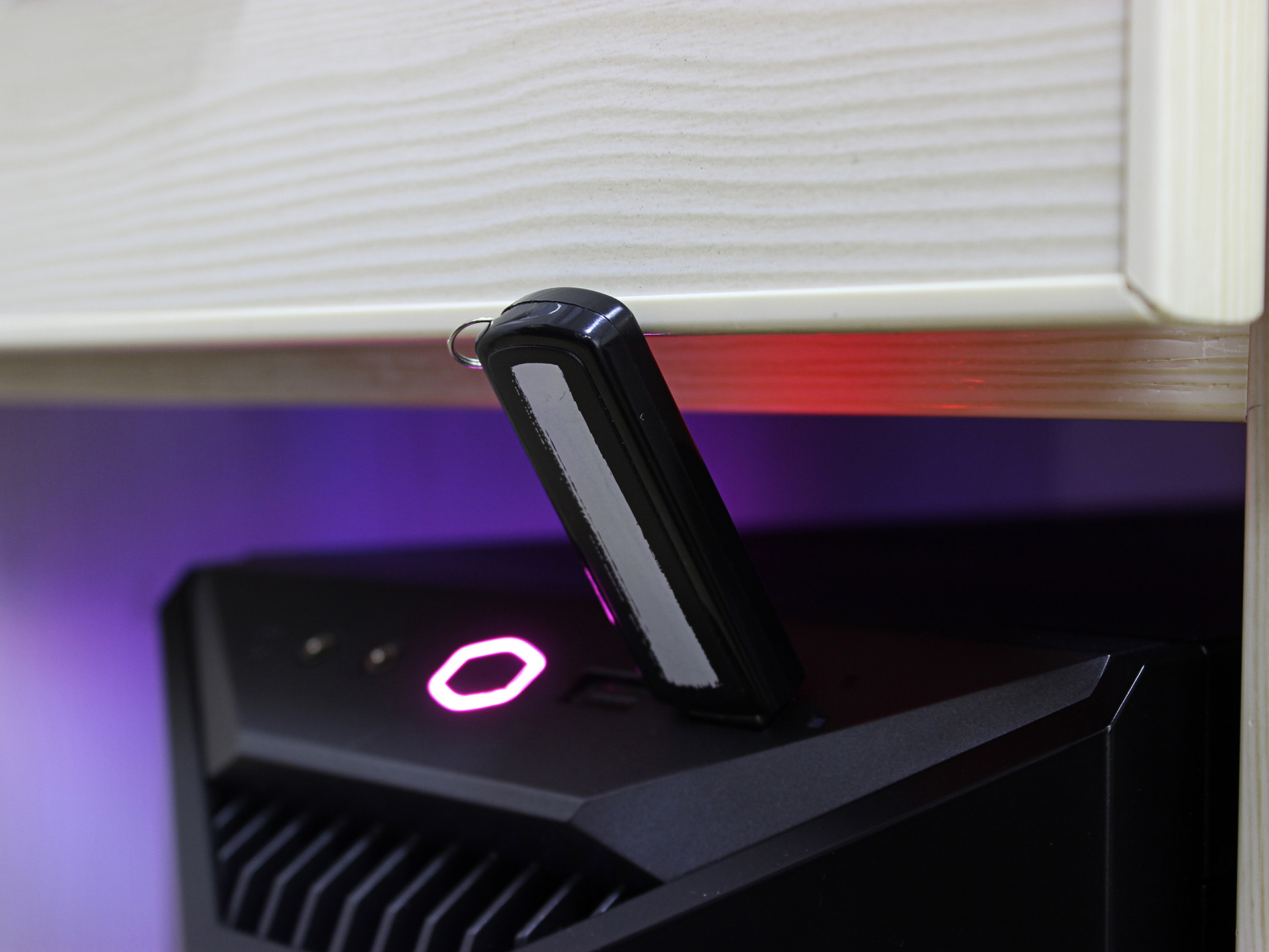 我不是佩奇，金士顿64G猪年生肖U盘悄悄萌到身边