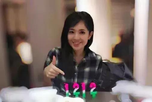 社会丨苍井空直播生子：有“污点”的人不配拥有家庭？