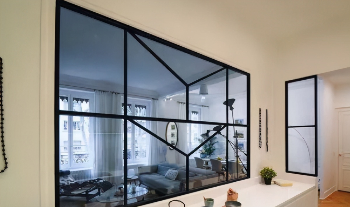 窗户玻璃贴膜什么材质好,窗户玻璃贴膜要选择多少钱一平方