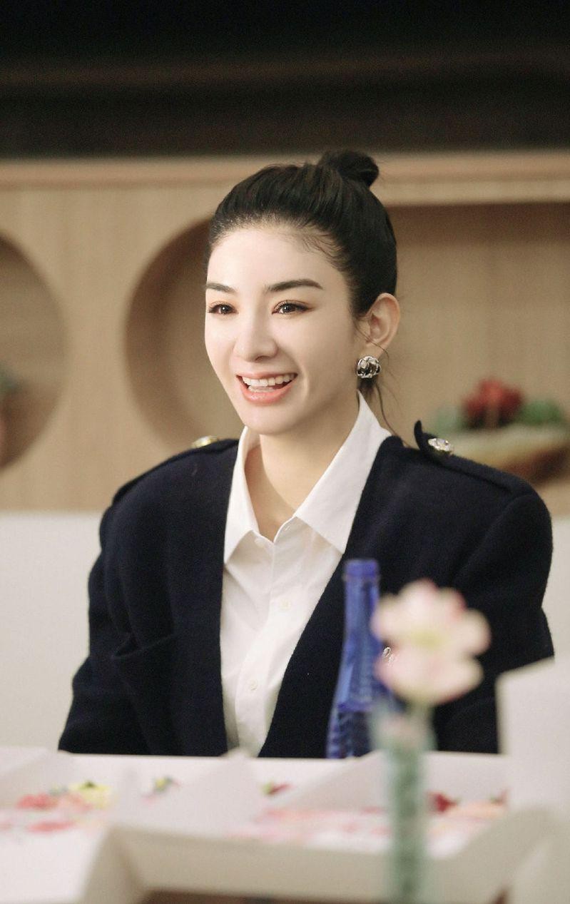 黄奕谈上错花轿,黄奕上错花轿嫁对郎的剧中照片