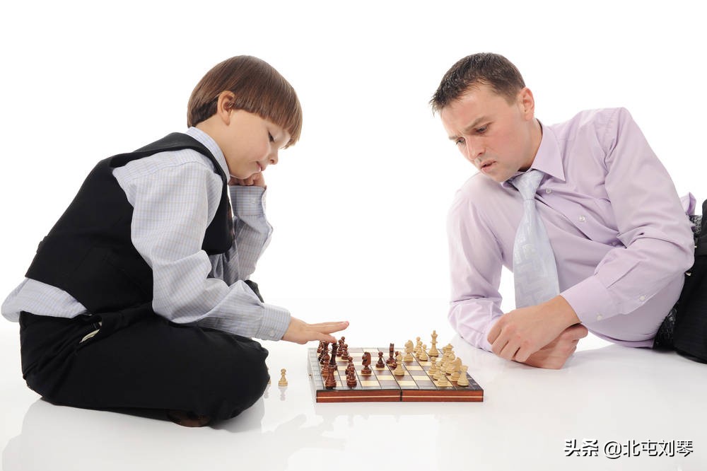 利用孩子的好奇心引导学习,如何培养孩子好奇心和学习兴趣