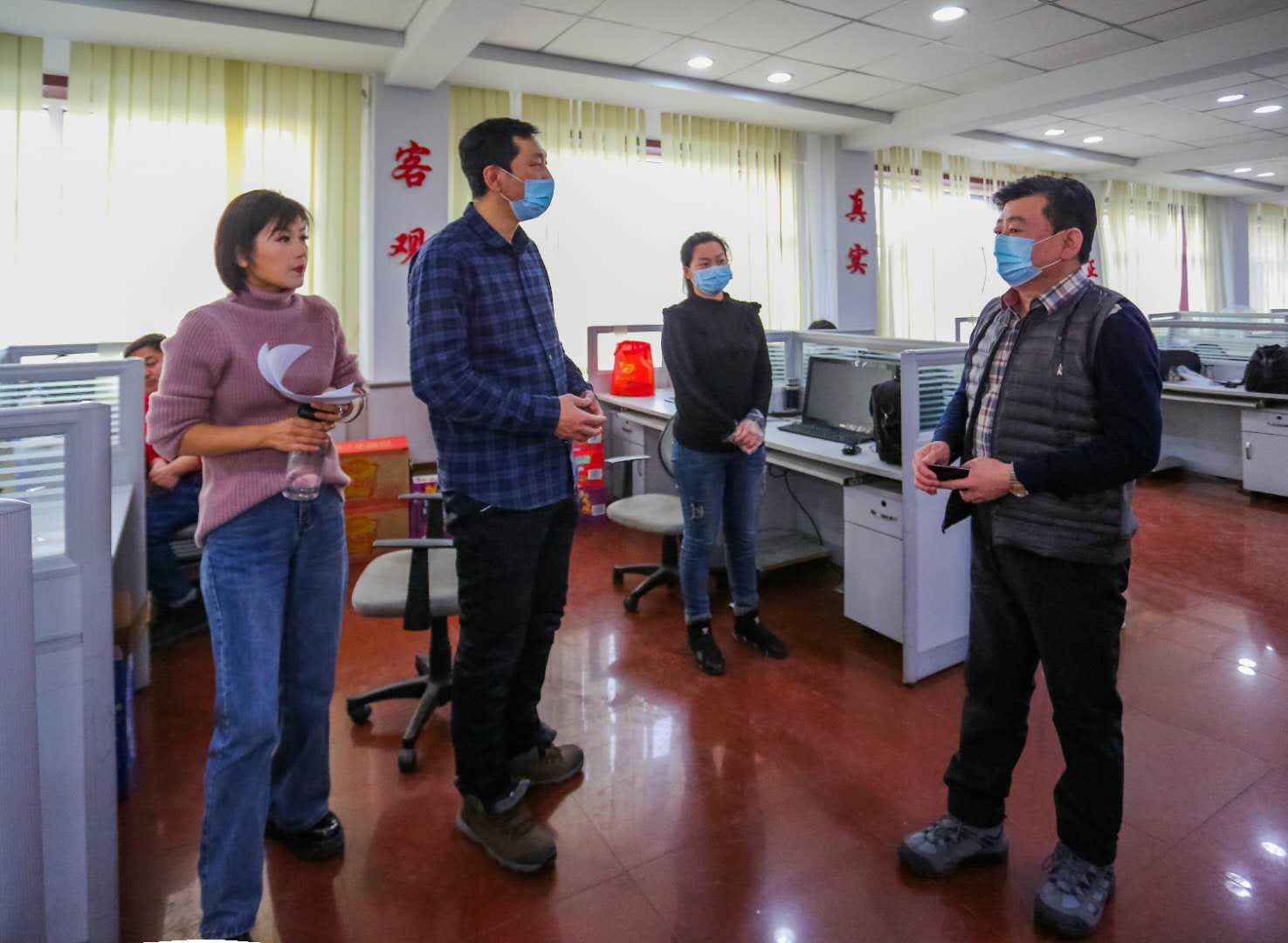 战疫致敬一线干部,战疫必胜致敬英雄