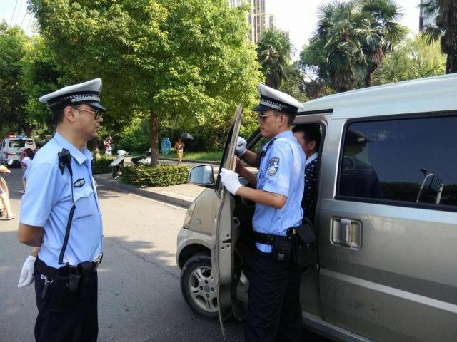 交管部门对汽车贴膜的规定,车辆车身贴膜年检要不要撕掉