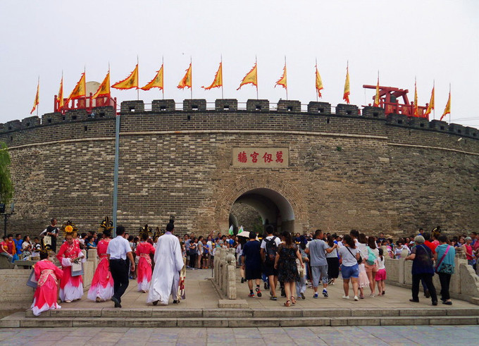 鏇查槣瀛斿簷鍥涘杞洖,鏇查槣瀛斿簷涓囦笘甯堣〃鍖鹃