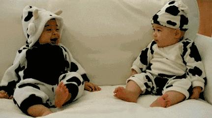 婴儿为什么喜欢摸手,宝宝经常摸哪里聪明