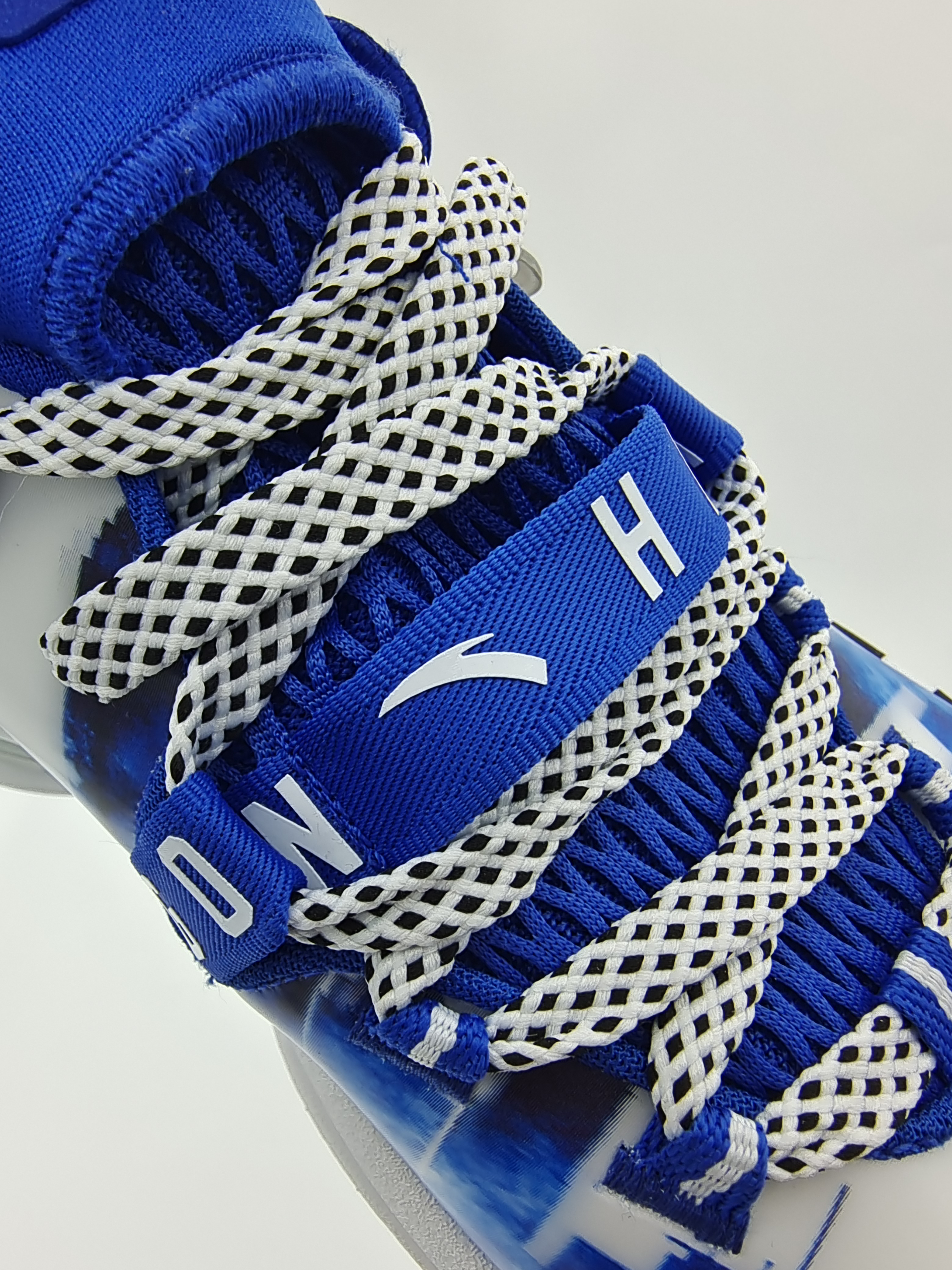 海沃德2有黑金配色吗,安踏海沃德2照片