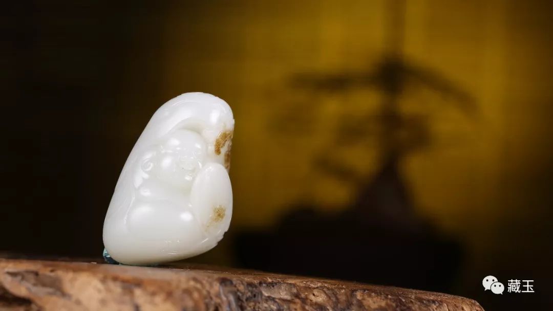 女人戴玉佛吊坠有什么讲究,为什么女人必须戴玉佛