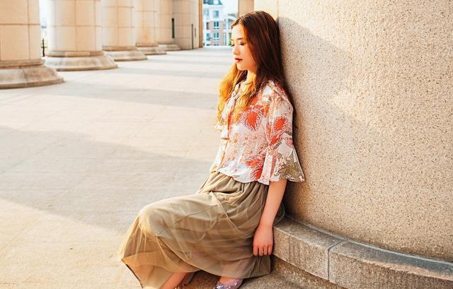 “脖子上的草莓印都不是一个人的”妻子一场同学聚会，毁了婚姻