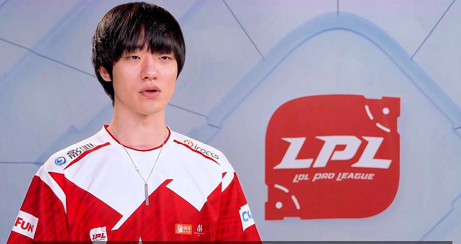 LOL：大舅子百分百参团率ADC，我的治疗闪现是用来追击敌人的！