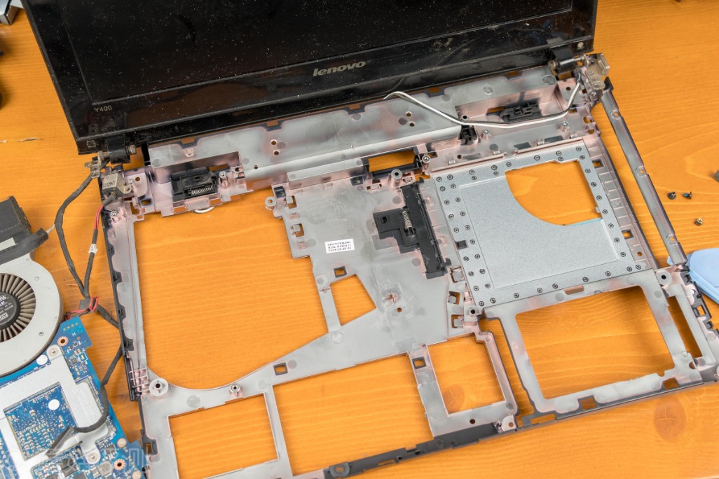 转轴断了维修多少钱,联想y400拆散热铜导管